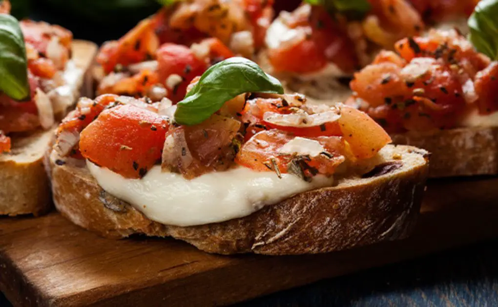 Bruschetta Mediterrânea